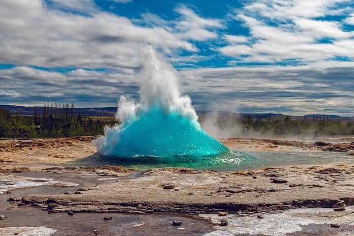 Golden Circle and Northern Lights Small Group Tour from Reykjavík, 11 Hours (10/12)