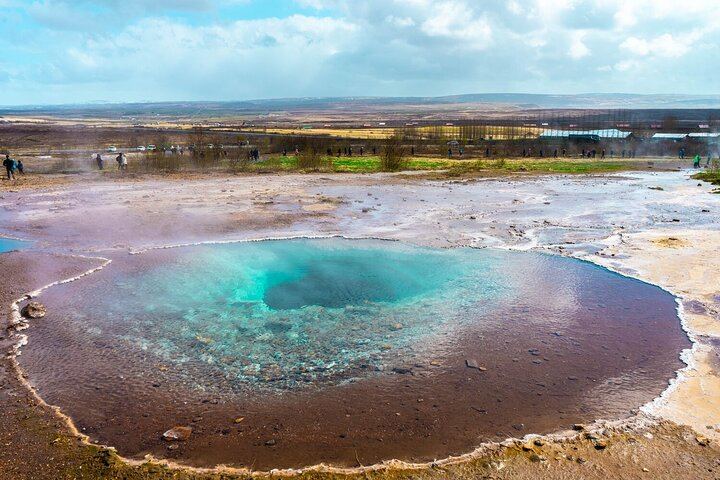 Golden Circle and Northern Lights Small Group Tour from Reykjavík, 11 Hours (9/12)