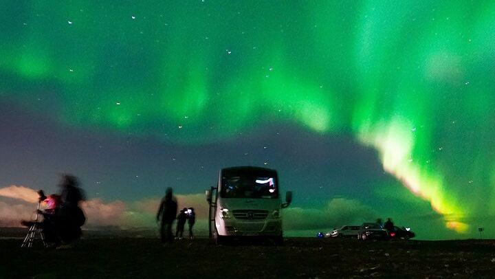 Chasse aux aurores en minibus au départ de Reykjavik, avec couvertures, chocolat chaud et photos gratuites (4/12)