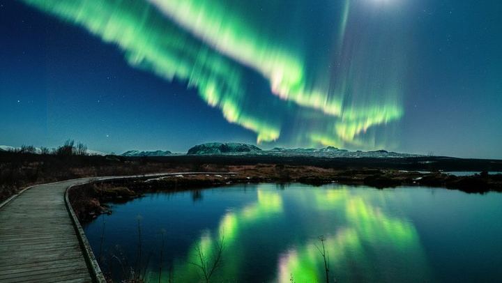 Private Reykjavik Northern Lights Tour with a Professional Photographer (2/12)