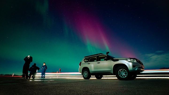 Private Reykjavik Northern Lights Tour with a Professional Photographer (1/12)