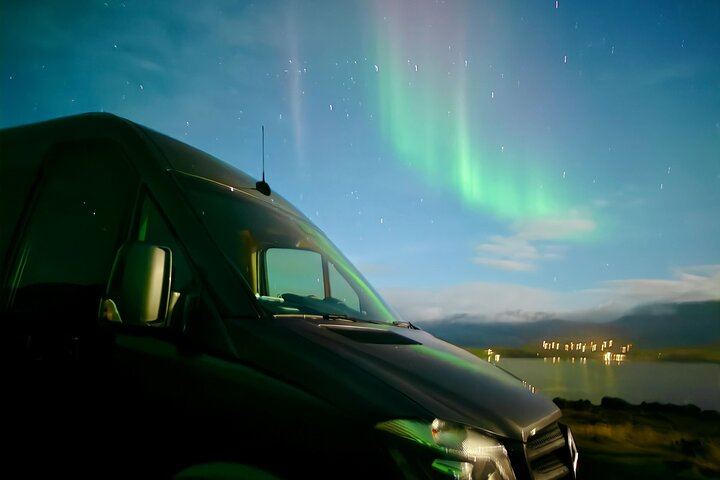 Chasse aux aurores en minibus, en petit groupe, avec des chasseurs locaux, maximum 16 personnes (5/8)