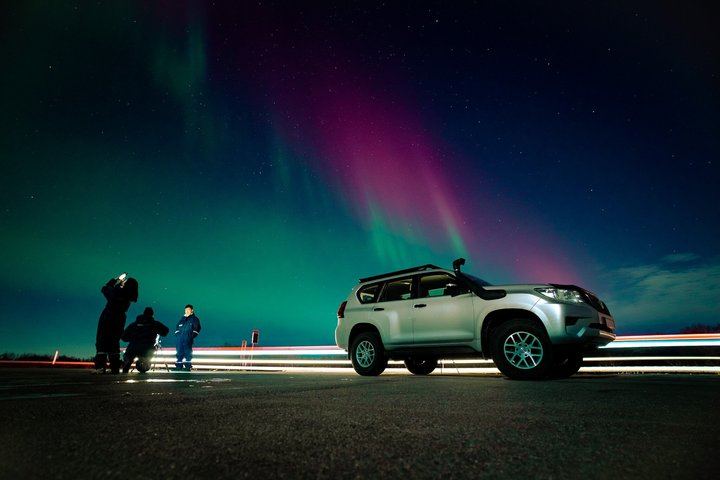 Private Reykjavik Northern Lights Tour with a Professional Photographer (1/12)