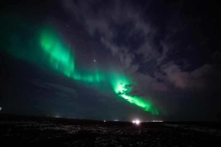 Private Reykjavik Northern Lights Tour with a Professional Photographer (10/12)