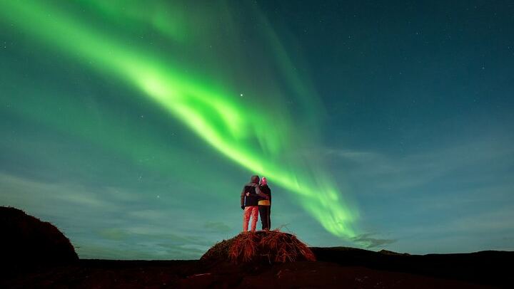 Reykjavik Private Northern Lights Tour with a Professional Photographer (3/12)
