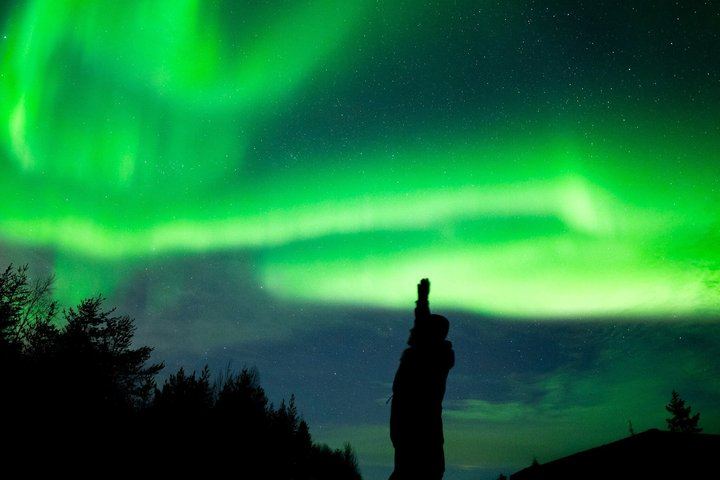Heated Coach Aurora Hunt from Rovaniemi with Photos and No Aurora, No Payment (3/12)