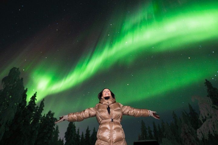Heated Coach Aurora Hunt from Rovaniemi with Photos and No Aurora, No Payment (2/12)