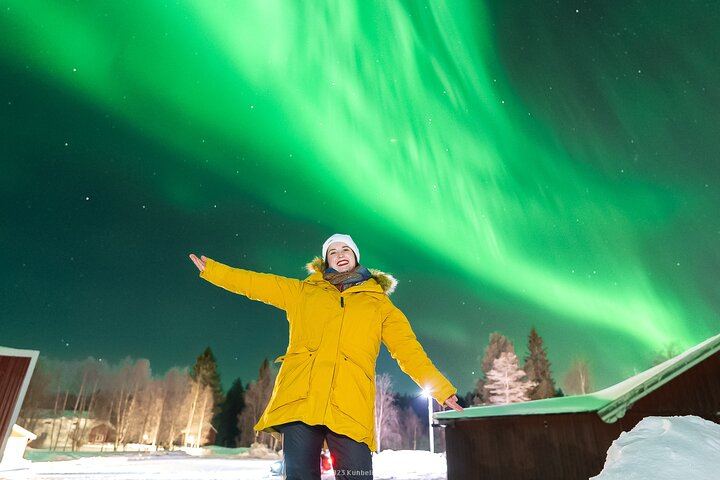 Chasse aux aurores en minibus au départ de Rovaniemi, avec photos et vidéos professionnelles (7/9)