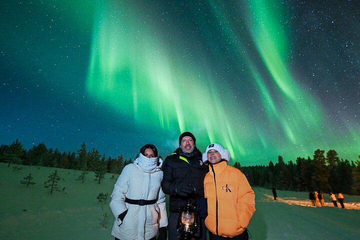 Guaranteed Small Group Aurora Expedition from Rovaniemi with DSLR Photos (1/12)