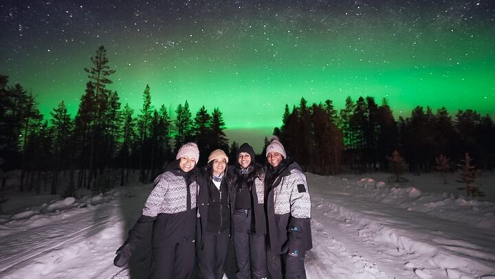 Private Aurora Chase from Rovaniemi by Luxury SUV, No Distance Limit (1/11)