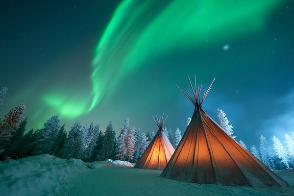 Rovaniemi Northern Lights Hunt with Campfire, Lappish BBQ and Transfer