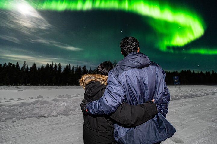 Geld-zurück-Garantie: Busfahrt von Rovaniemi nach Aurora mit kostenlosen Fotos (12/12)