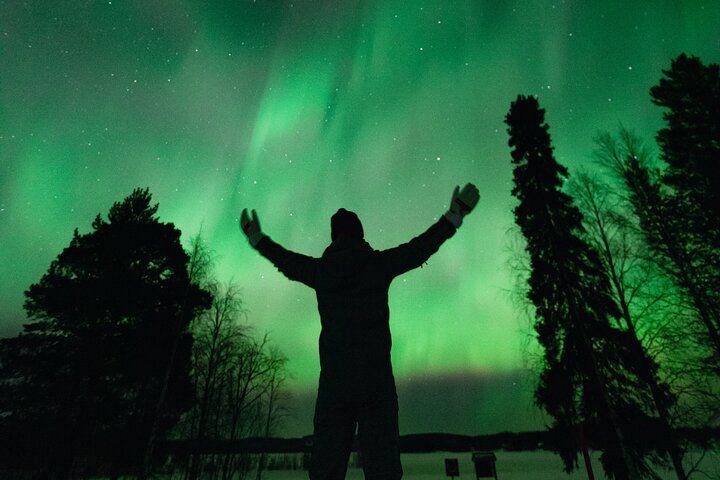 Private Aurora Chase from Rovaniemi by Luxury SUV, No Distance Limit (11/11)