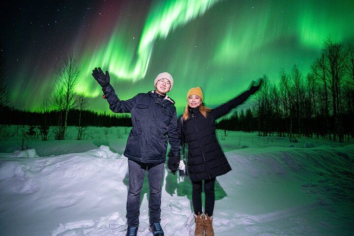 Small Group Northern Lights Tour from Rovaniemi with Local Guides (8/10)