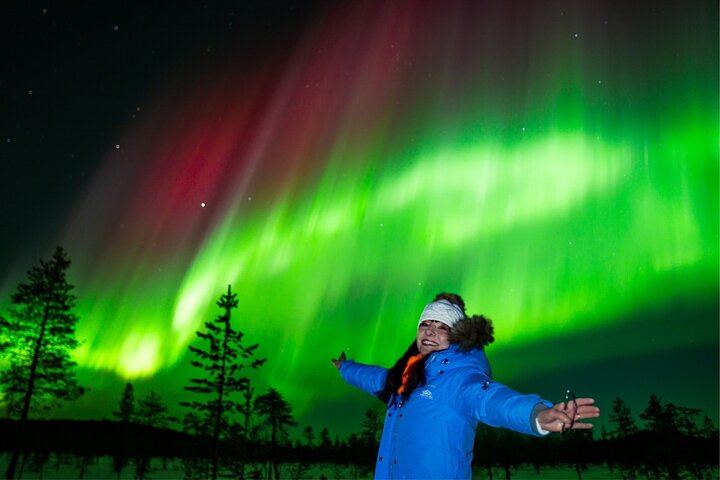 Chasse aux aurores en minibus au départ de Rovaniemi, avec combinaison thermique, durée de 4 à 6 heures (1/12)