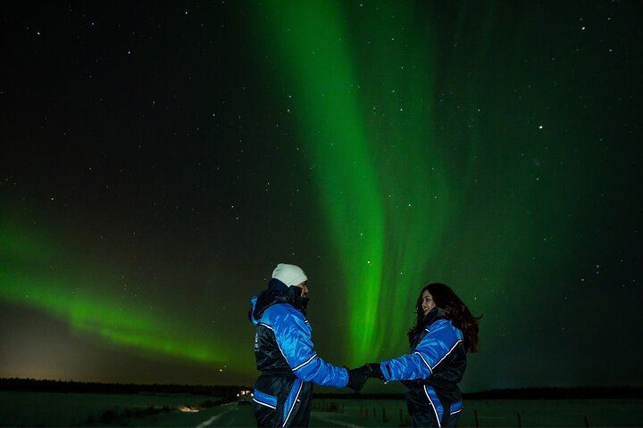 Chasse aux aurores en minibus au départ de Rovaniemi, avec combinaison thermique, durée de 4 à 6 heures (10/12)