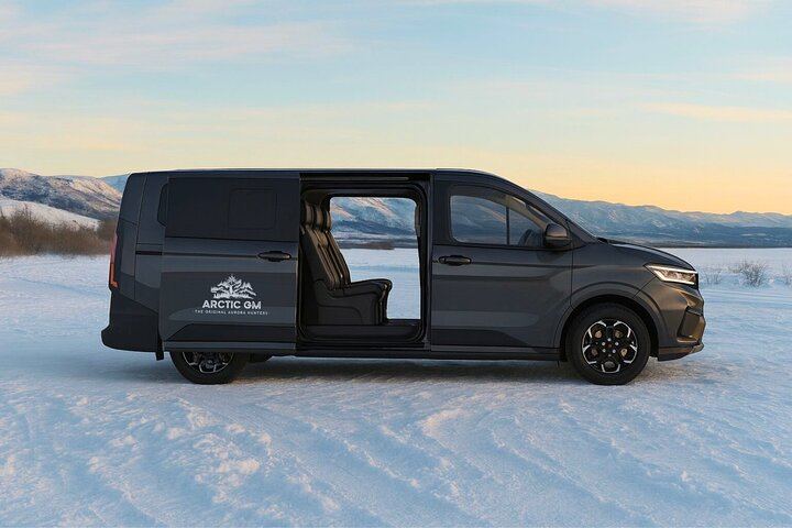 Award Winning Aurora Hunt from Rovaniemi with Unlimited Mileage, Max 8 (4/12)
