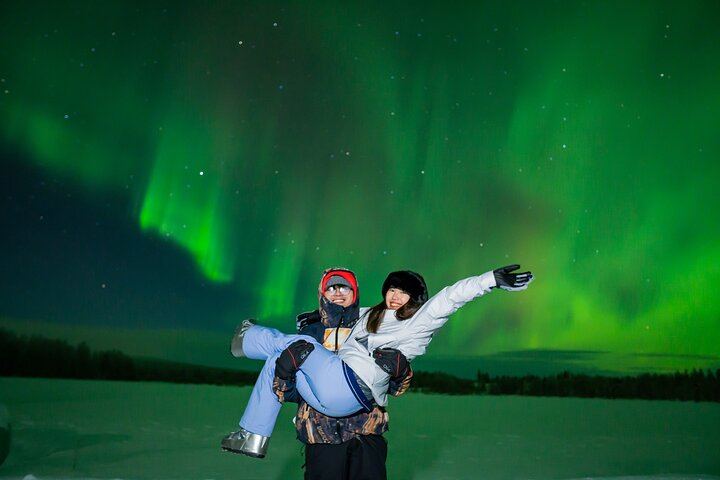 Private Aurora Hunt from Rovaniemi with No Route, Time or Distance Limit (2/12)