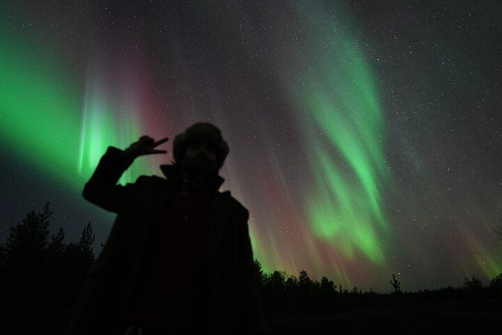 Private Unlimited Range Northern Lights Hunt from Rovaniemi by VIP Van (9/12)