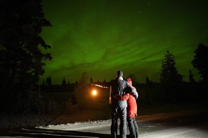 Eine echte Polarlichtjagd ab Rovaniemi in einer kleinen Gruppe, maximal 8 Personen (8/12)