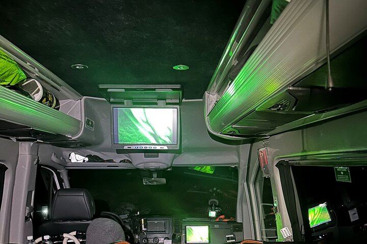 Minibus-Tour zur Beobachtung des Nordlichts in Tromsø, inklusive Skycam, Toilette, Verpflegung und Fotos (6/12)
