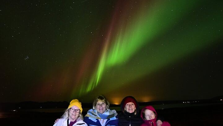 Small Group Northern Lights Tour by Sprinter Minibus from Reykjavík (4/12)