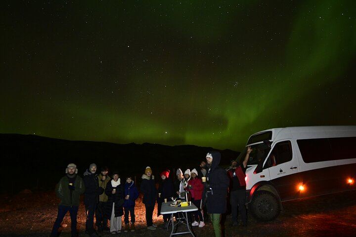 Small Group Northern Lights Tour by Sprinter Minibus from Reykjavík (10/12)