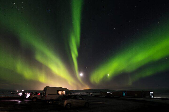 Small Group Northern Lights Tour by Sprinter Minibus from Reykjavík (5/12)