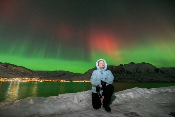 Small Group Tromso Northern Lights Chase with Photos and Dinner