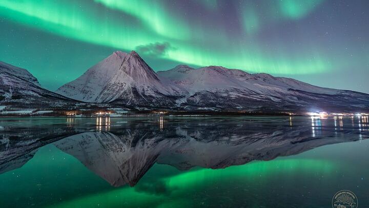 Small Group 4x4 Van Journey in Search of the Northern Lights