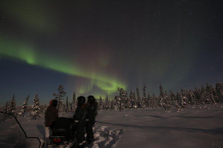 Snowmobile Aurora Expedition from Kiruna with a Lappish Dinner (7/8)