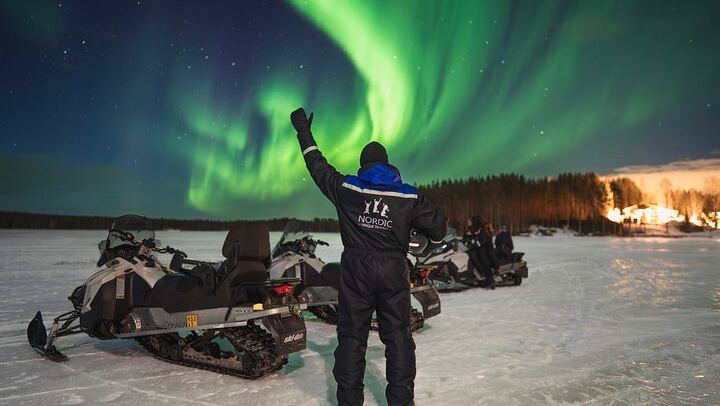 Snowmobile Photography Trip to the Aurora from Rovaniemi (1/5)