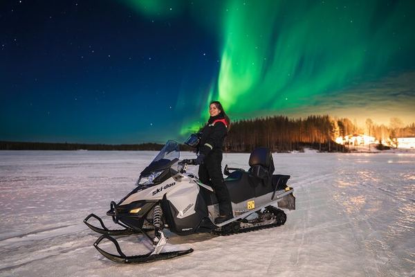 Snowmobile Photography Trip to the Aurora from Rovaniemi