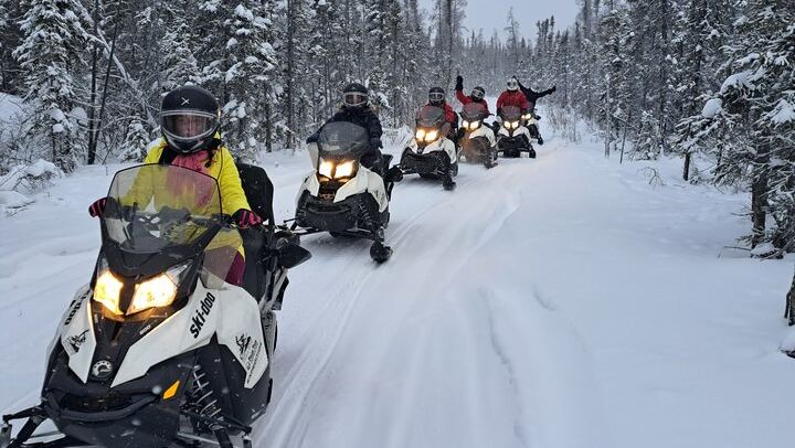 Yellowknife Winter Package: 5 Days, 4 Nights of Aurora and Day Trips
