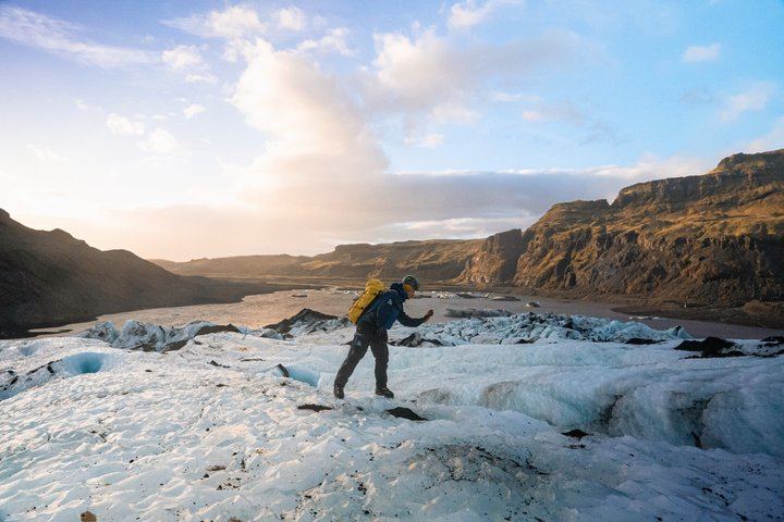 Randonnée sur le glacier de Sólheimajökull et observation des aurores boréales au départ de Reykjavík, en explorant la côte sud (9/12)