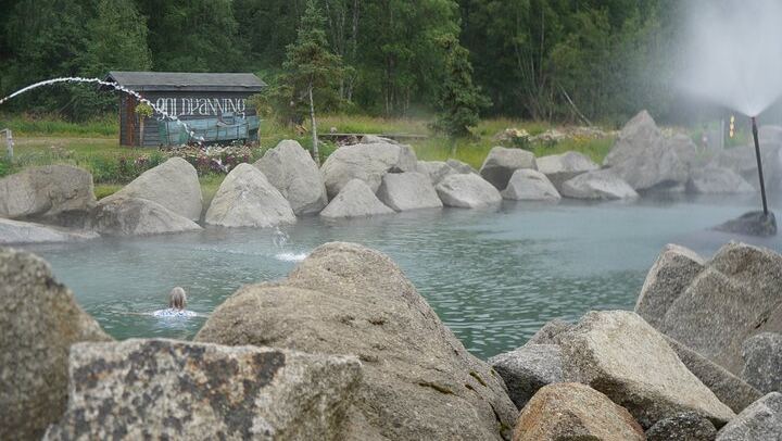 Chena Hot Springs Aurora Night with a Dedicated Guide and Portraits