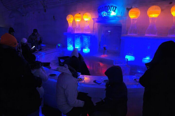 Chena Hot Springs Guided Night with Ice Museum and Aurora Photos (6/12)