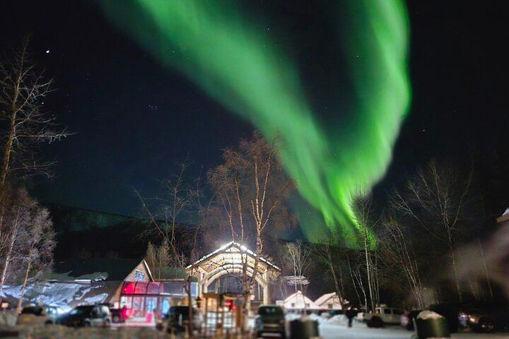 Chena Hot Springs Guided Night with Ice Museum and Aurora Photos (12/12)