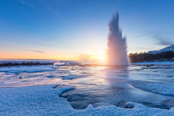 Drei-Tages-Reise nach Island: Eiskugelhöhle, Gletscherwanderung und Nordlichter (11/12)