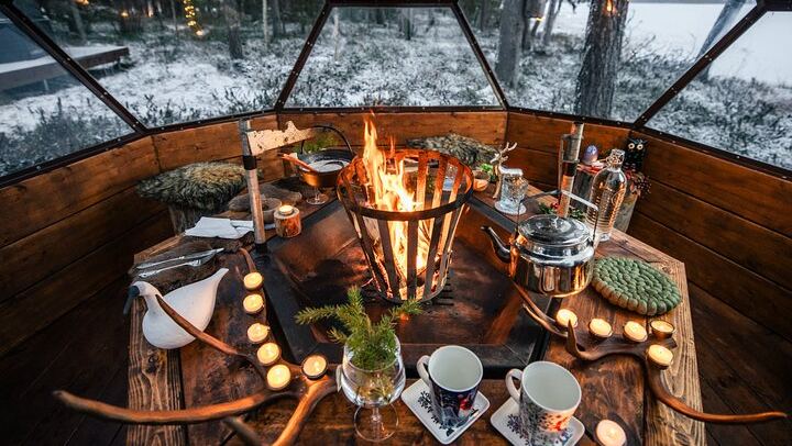 Private Glass Igloo Dinner and Snowmobile Safari under the Aurora, Rovaniemi (2/12)