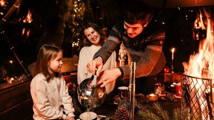 Private Glass Igloo Dinner and Snowmobile Safari under the Aurora, Rovaniemi (1/12)
