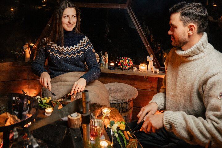 Private Glass Igloo Dinner and Snowmobile Safari under the Aurora, Rovaniemi (10/12)