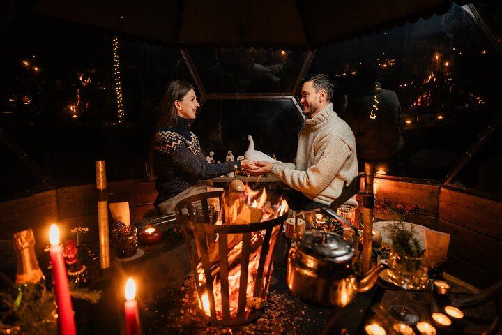 Aurora Gastronomy: Gourmet Glass Igloo Dinner and Snowmobile Safari (9/12)