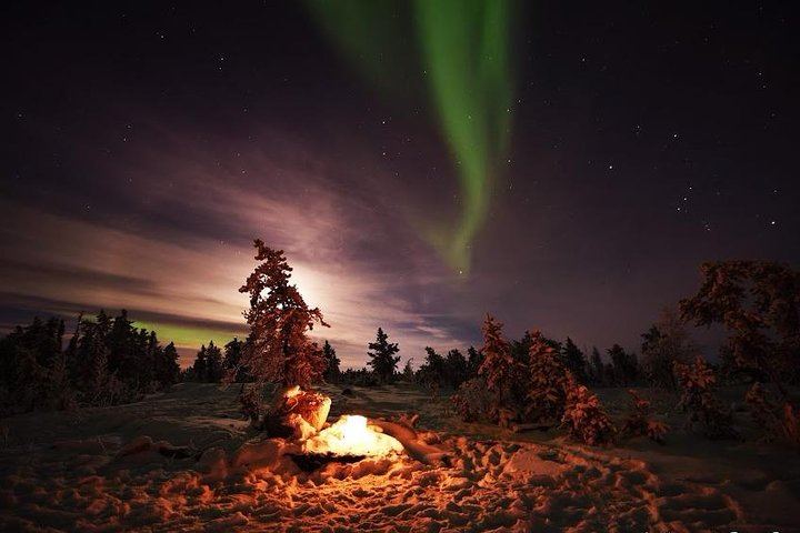 Yellowknife Aurora Camp with Heated Site and Free Photography (12/12)
