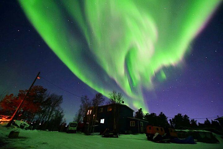 Yellowknife Aurora Camp with Heated Site and Free Photography (4/12)