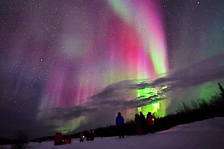 Yellowknife Aurora Camp with Heated Site and Free Photography (8/12)