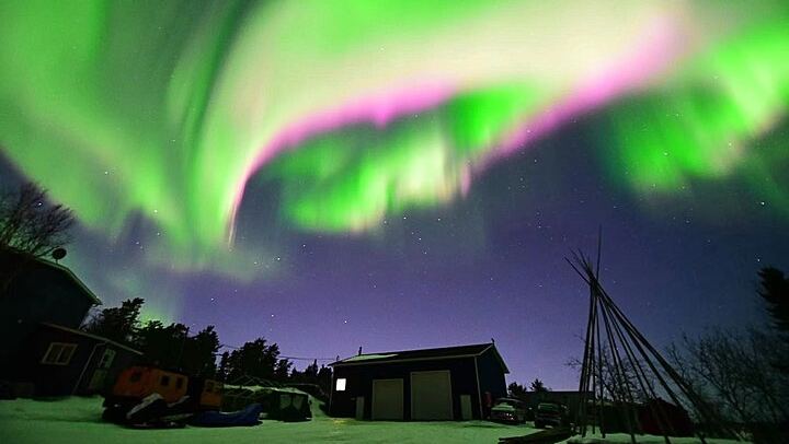 Yellowknife Aurora Camp with Heated Site and Free Photography (3/12)