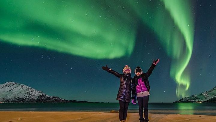 Northern Lights Chase from Tromso with a Professional Photographer (1/7)