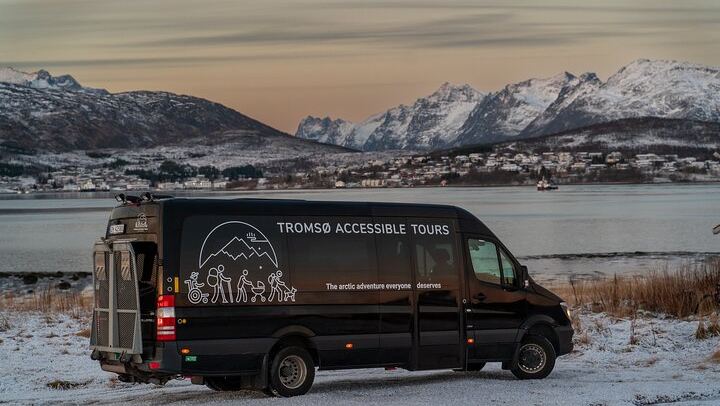 Tromso Aurora Tour For All, Accessible Northern Lights Chase (2/4)