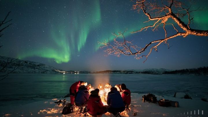 Tromso Northern Lights Tour with Full Arctic Gear and Reindeer Sausage (1/12)